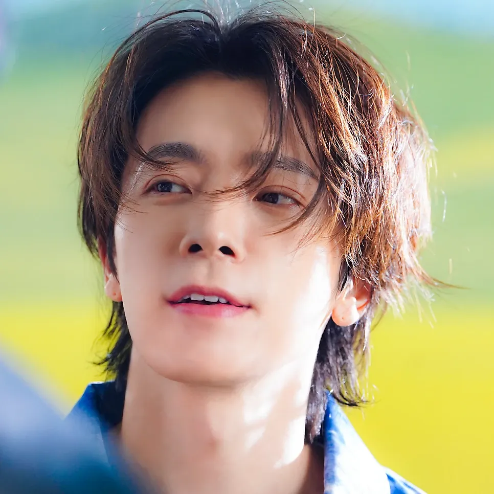 A moment captured by Donghae (Super Junior)'s fan