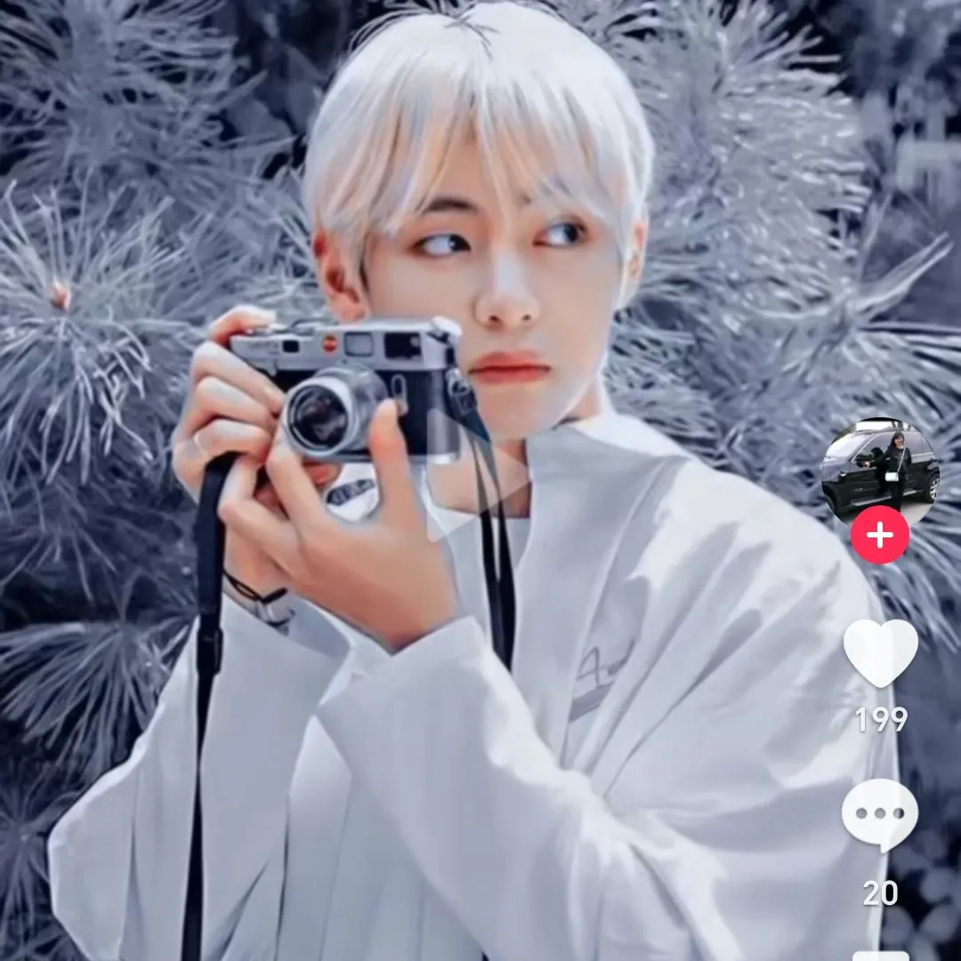 Recent activity shot of V (BTS)