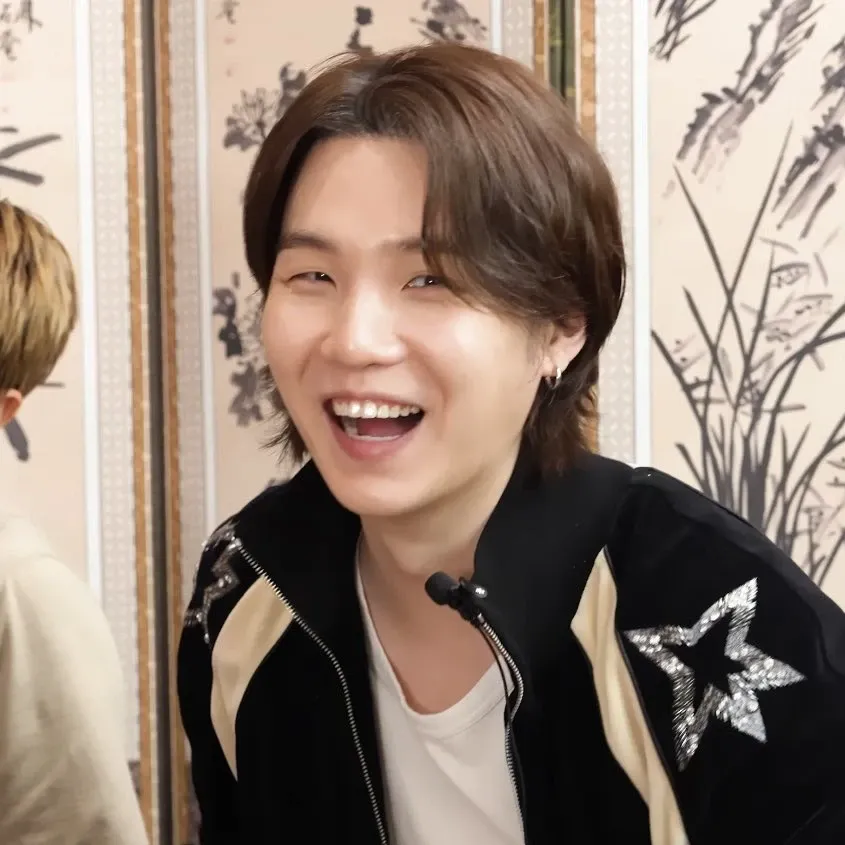 Behind-the-scenes cut of SUGA (BTS)