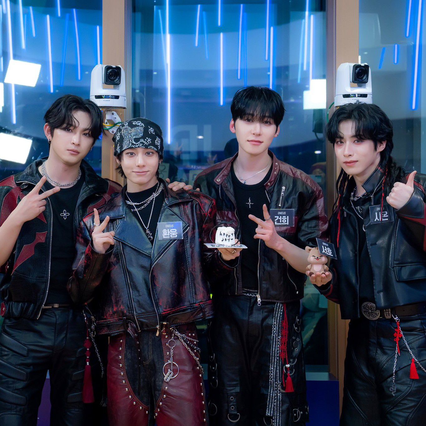 A moment captured by LEE DO (ONEUS)'s fan