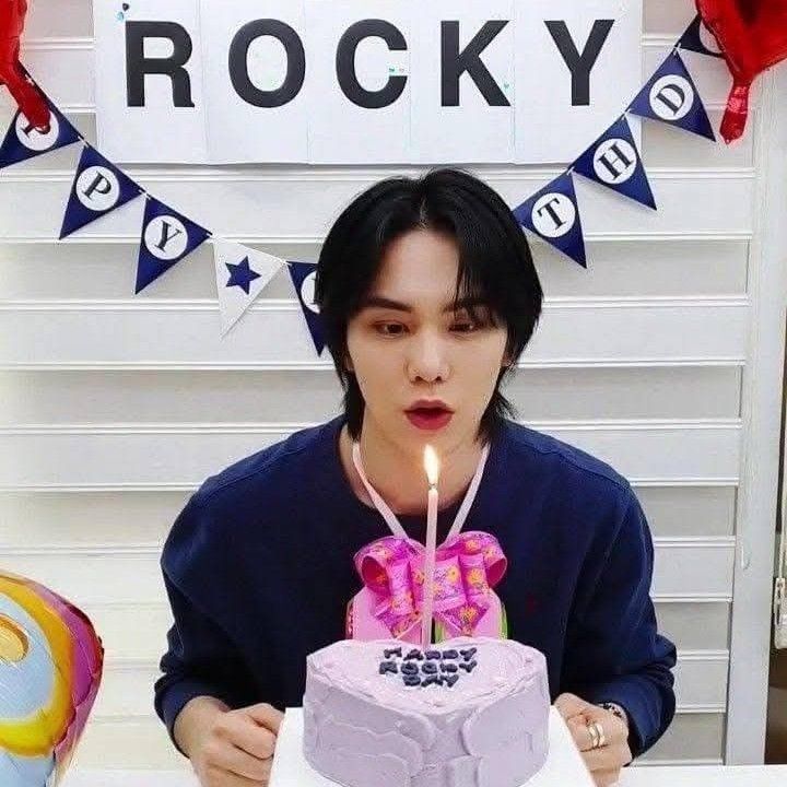 A moment captured by Rocky's fan