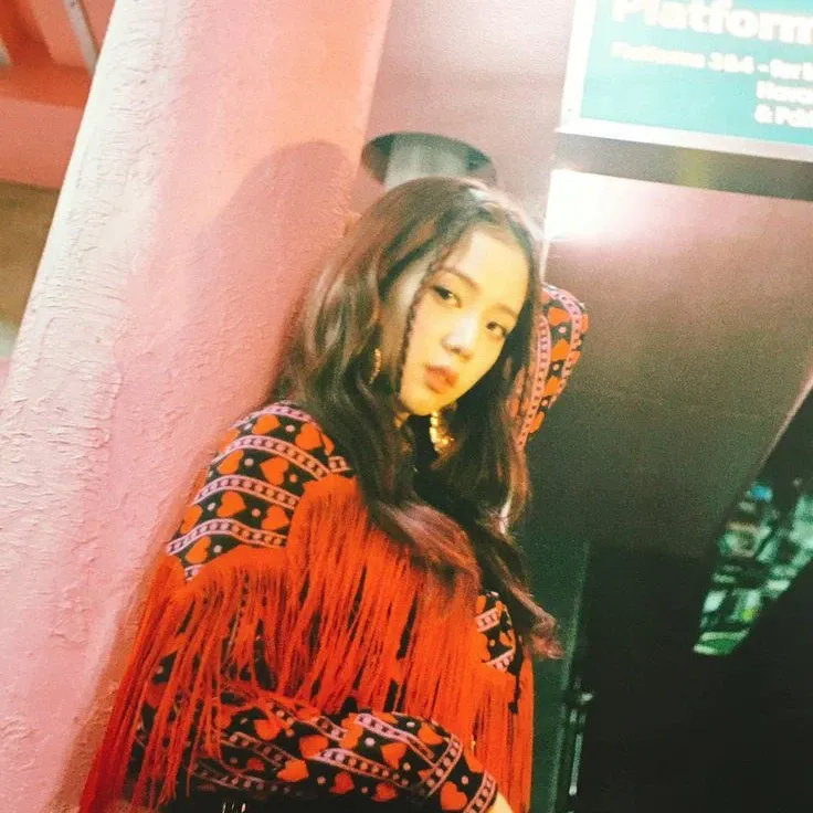 Foto aktivitas terbaru Jisoo (BLACKPINK)
