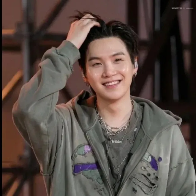 슈가 (방탄소년단) 최근 활동샷