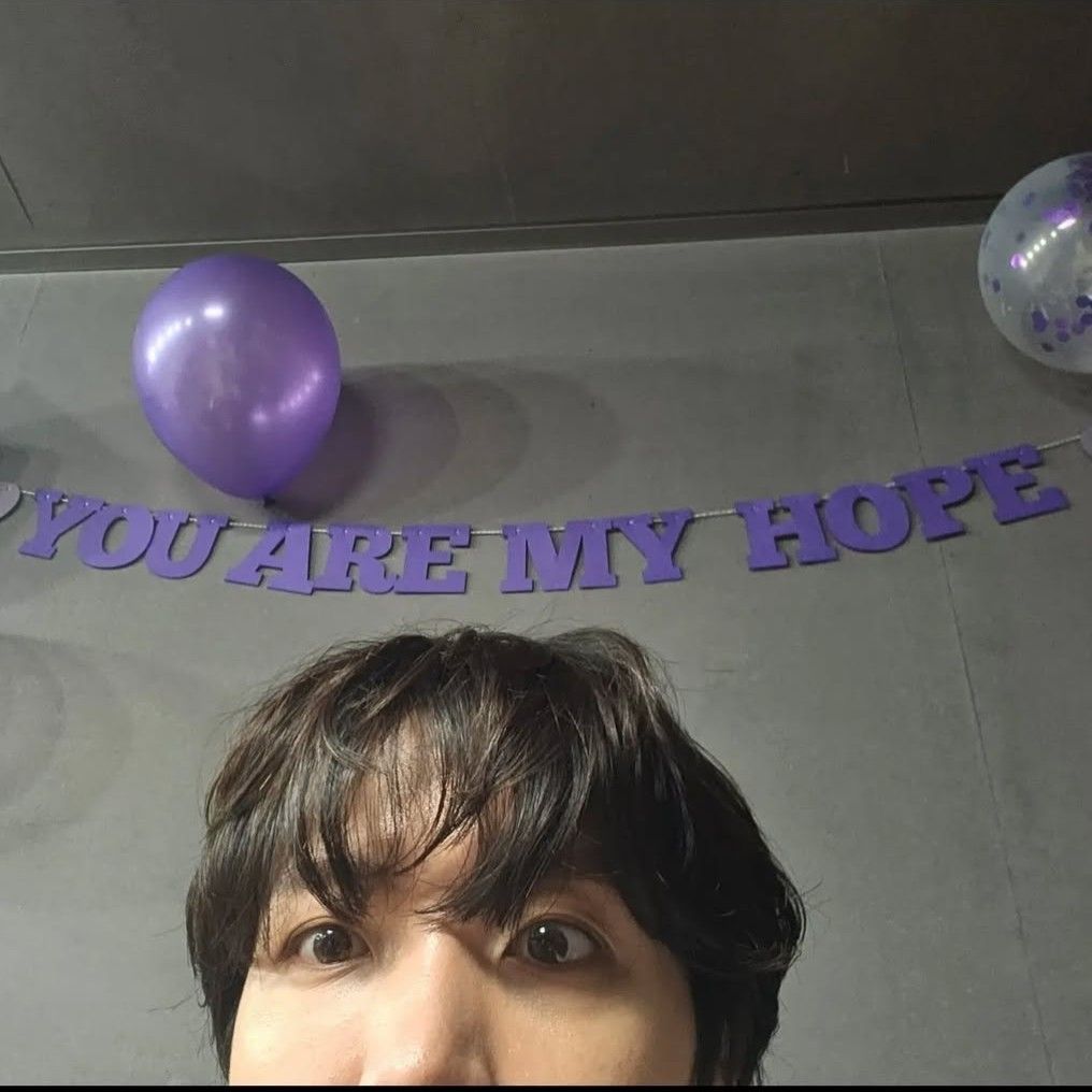 Foto terbaru j-hope (BTS)