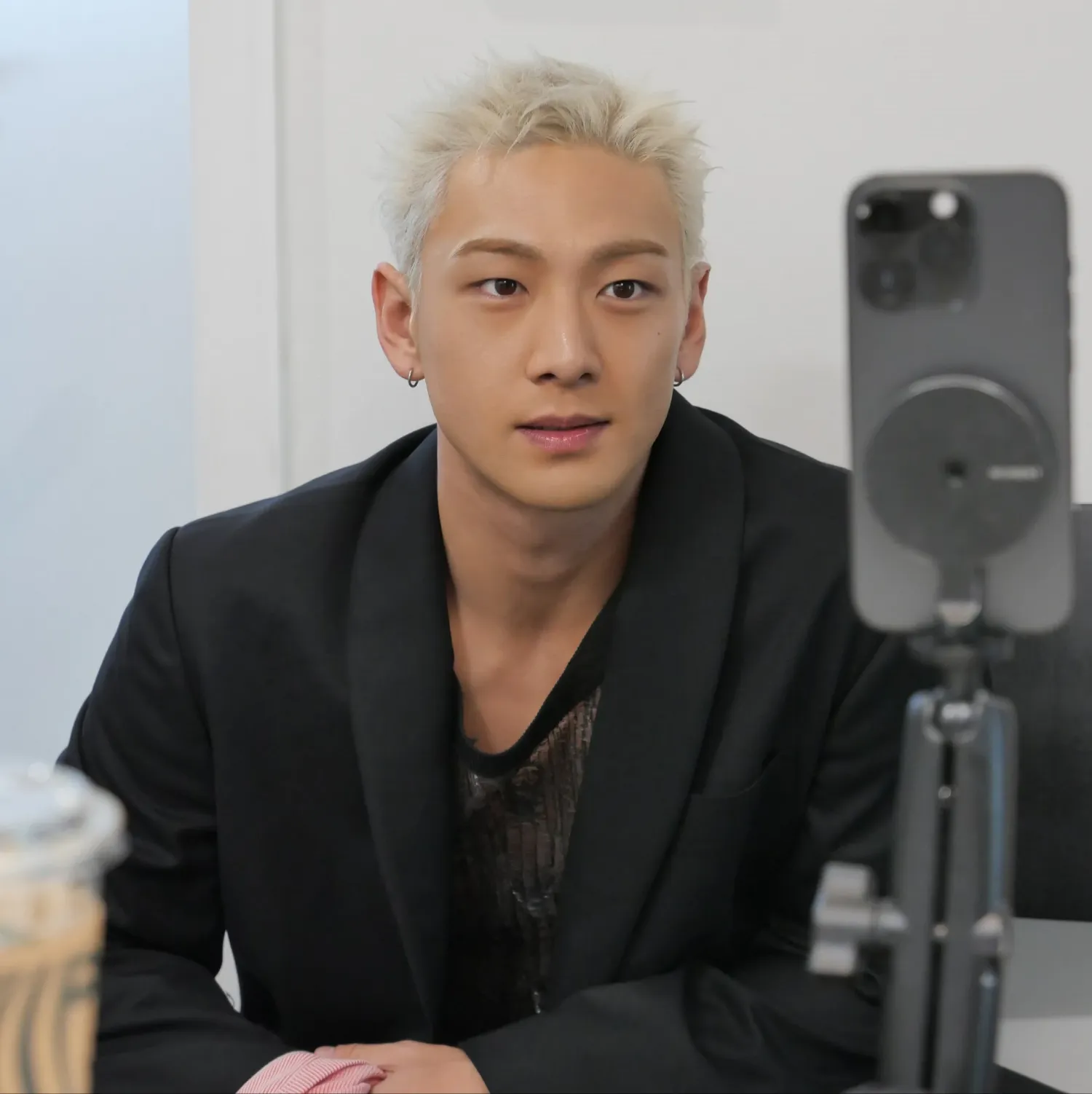 백호의 비하인드 컷