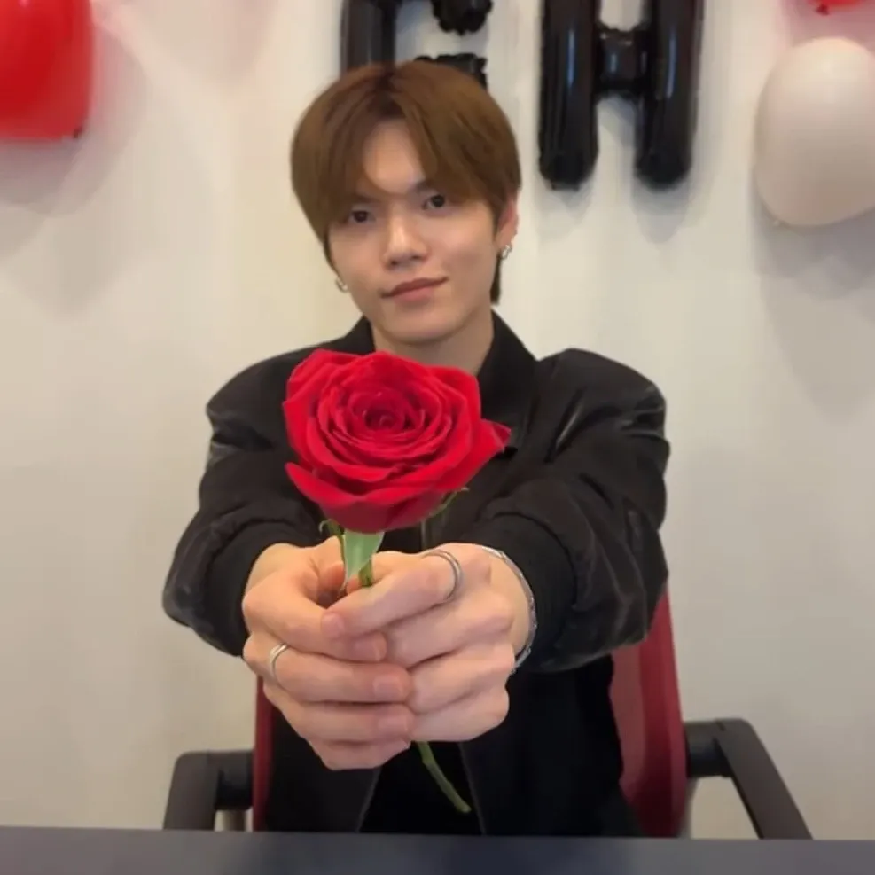 Latest photo of Gyehyeon (VERIVERY)