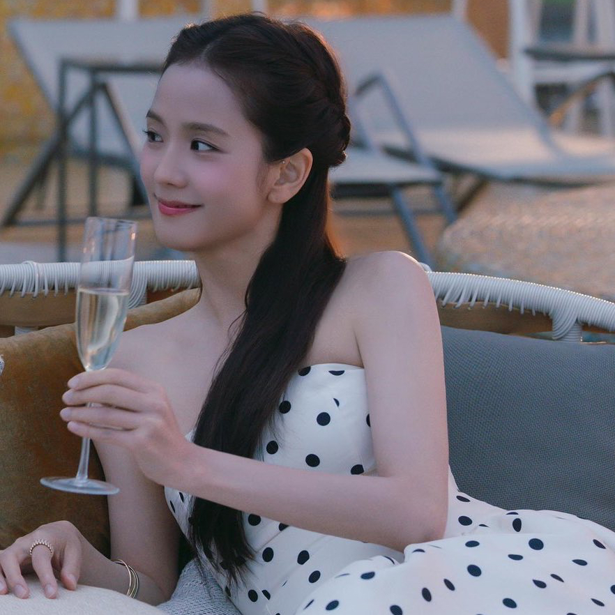 Latest photo of Jisoo (BLACKPINK)