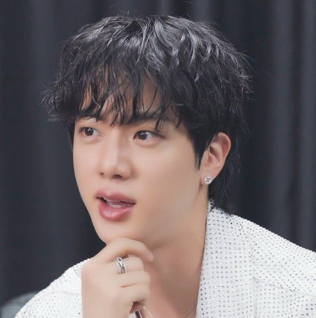 Behind-the-scenes cut of Jin (BTS)