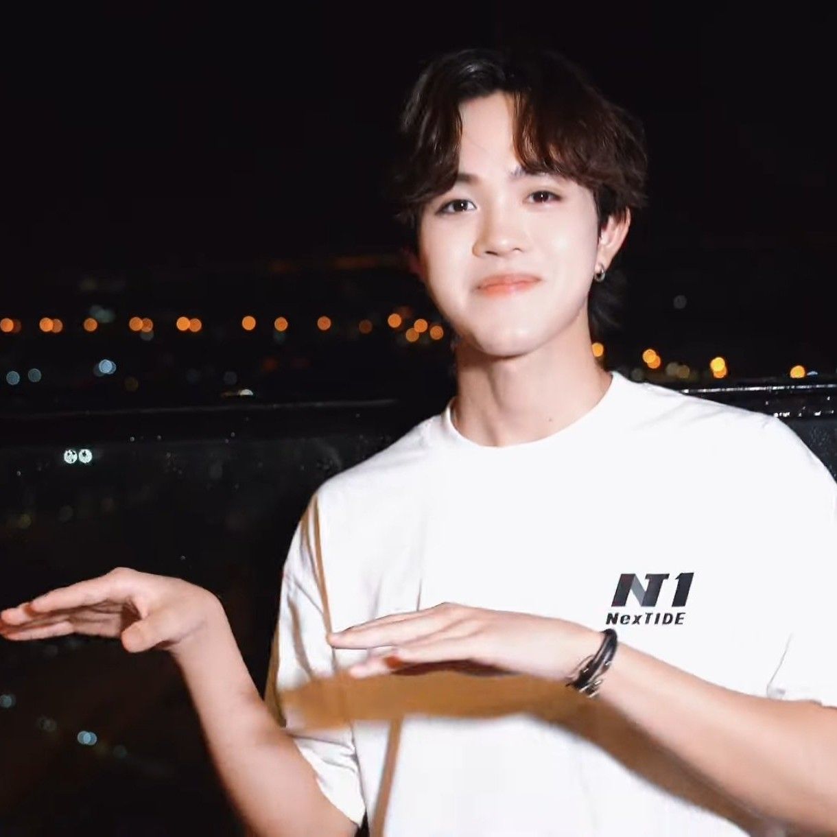 Behind-the-scenes cut of THI-O (NexT1DE)