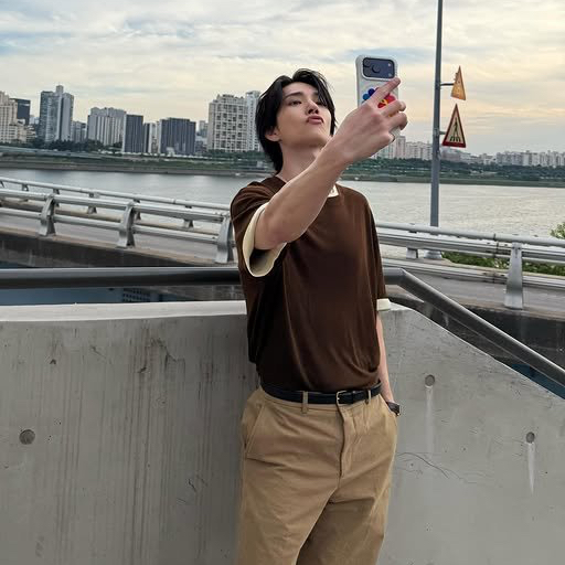 Behind-the-scenes cut of Joshua (SEVENTEEN)
