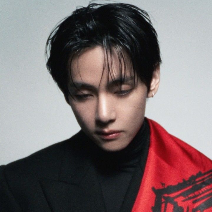 뷔 (방탄소년단)의 비하인드 컷