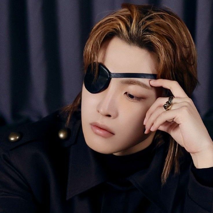 弘中 (ATEEZ)的幕後花絮