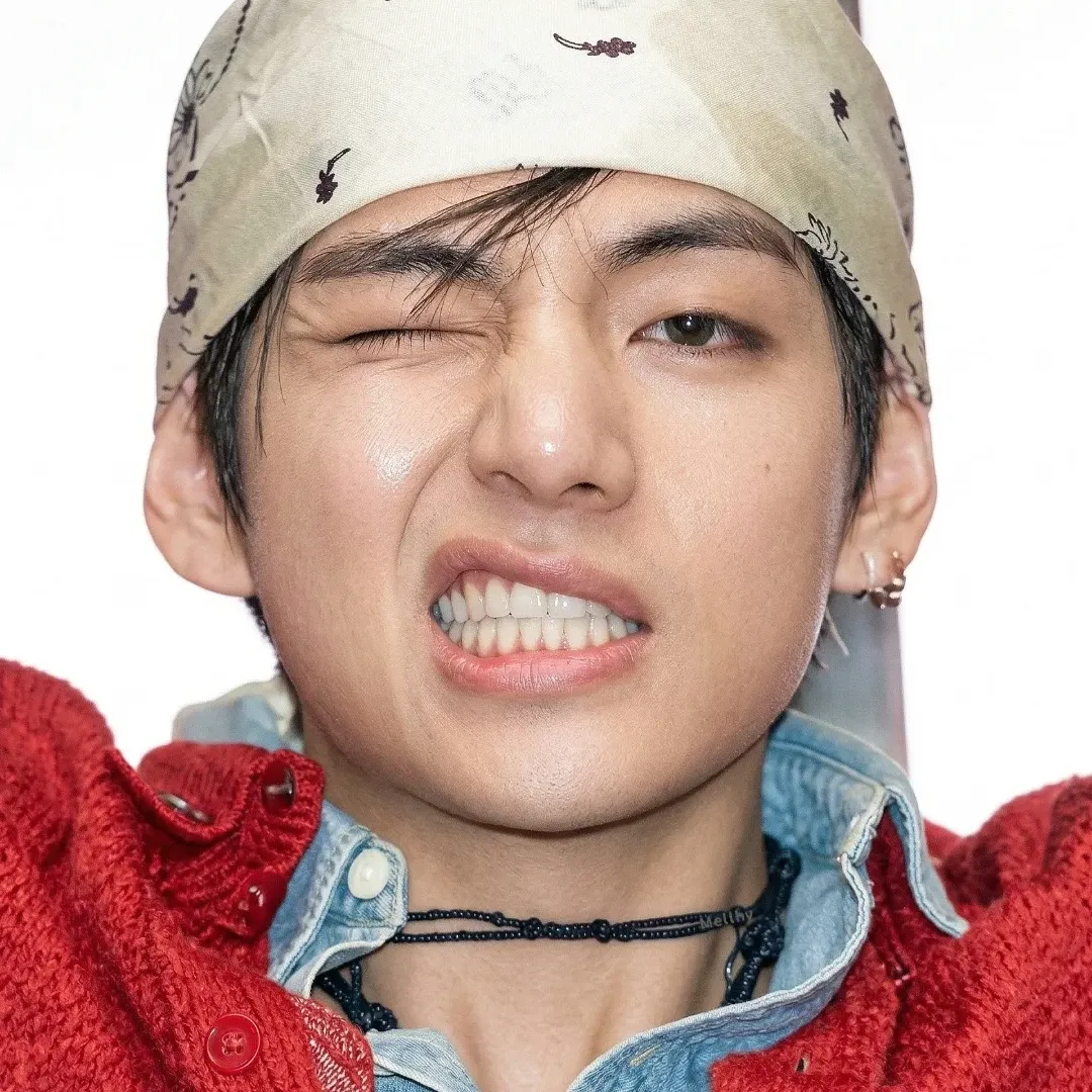 V (BTS)の舞台裏ショット