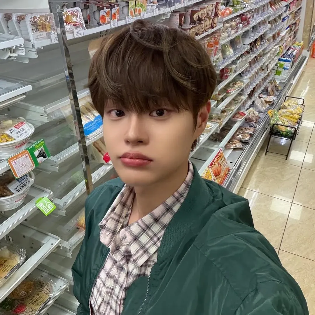 Latest photo of Lee Daehwi (AB6IX)