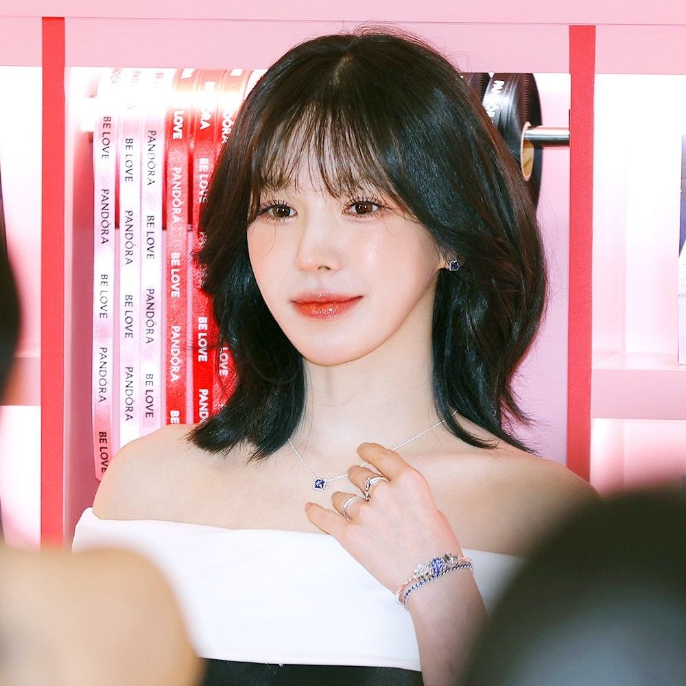 Wendy (Red Velvet)的最新活动照片