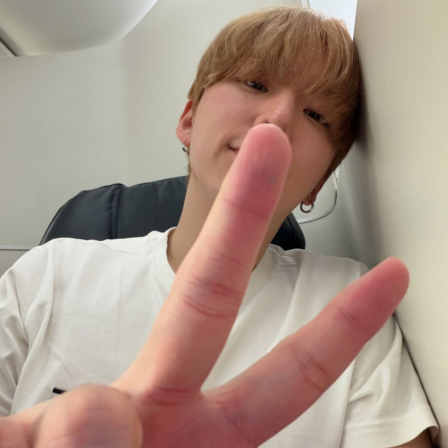 Behind-the-scenes cut of MONSTA X