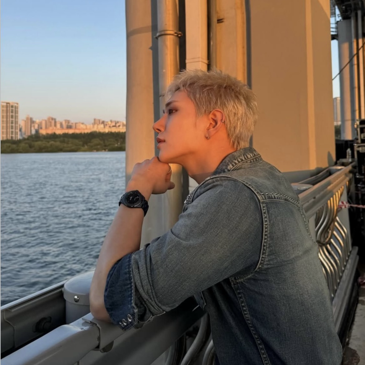 Behind-the-scenes cut of Joshua (SEVENTEEN)