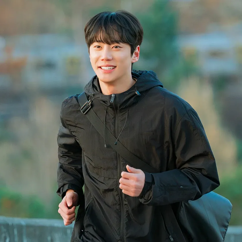 Latest photo of Lee Junyoung
