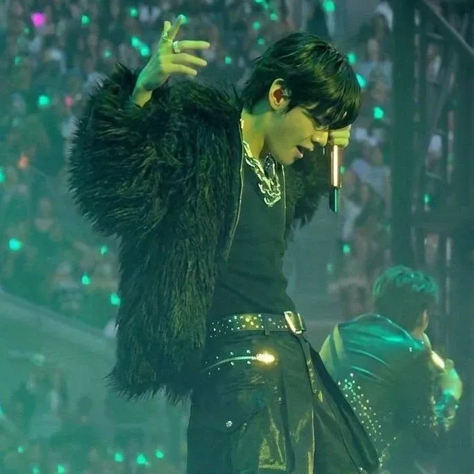 Momen yang diabadikan oleh penggemar V (BTS)