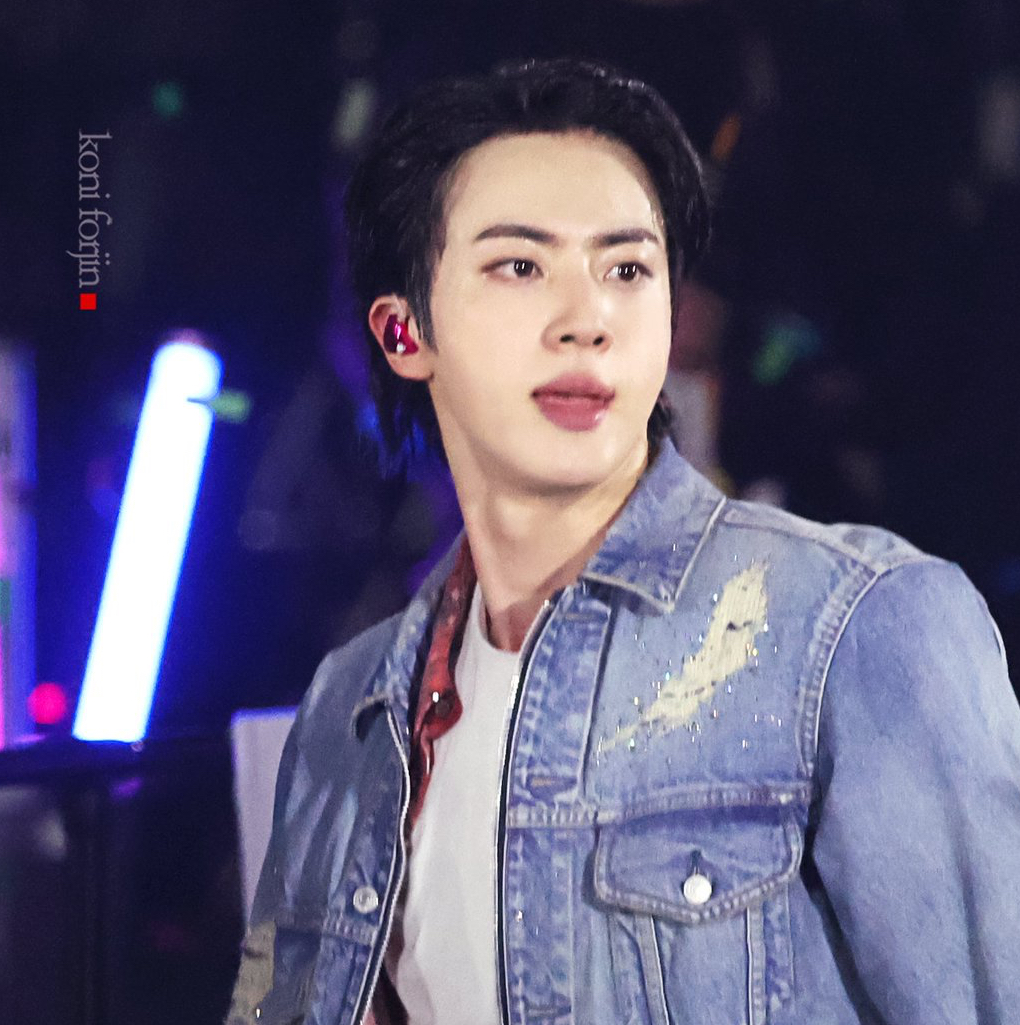 Foto terbaru Jin (BTS)