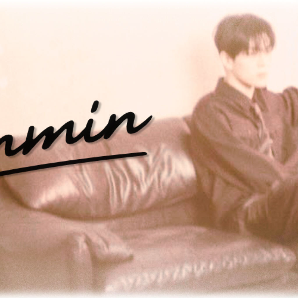 Behind-the-scenes cut of Kim Junmin (WHIB)