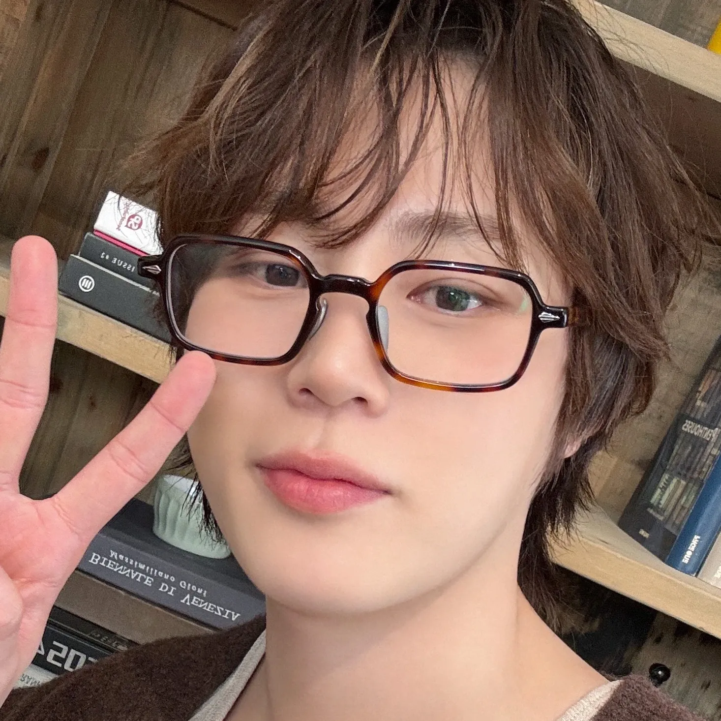 A moment captured by Ha Sungwoon's fan