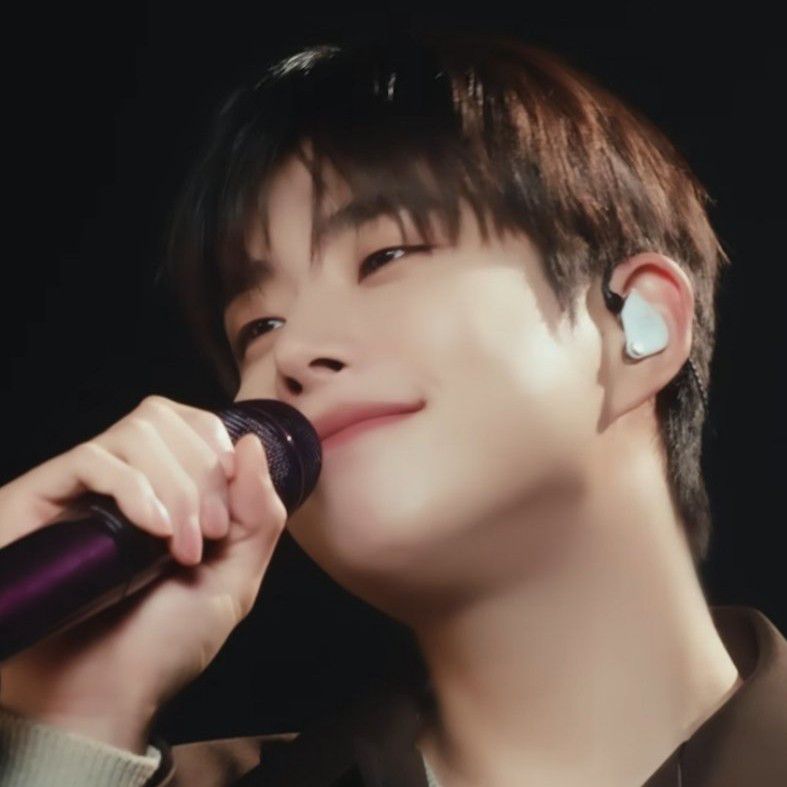 Behind-the-scenes cut of MJ (ASTRO)