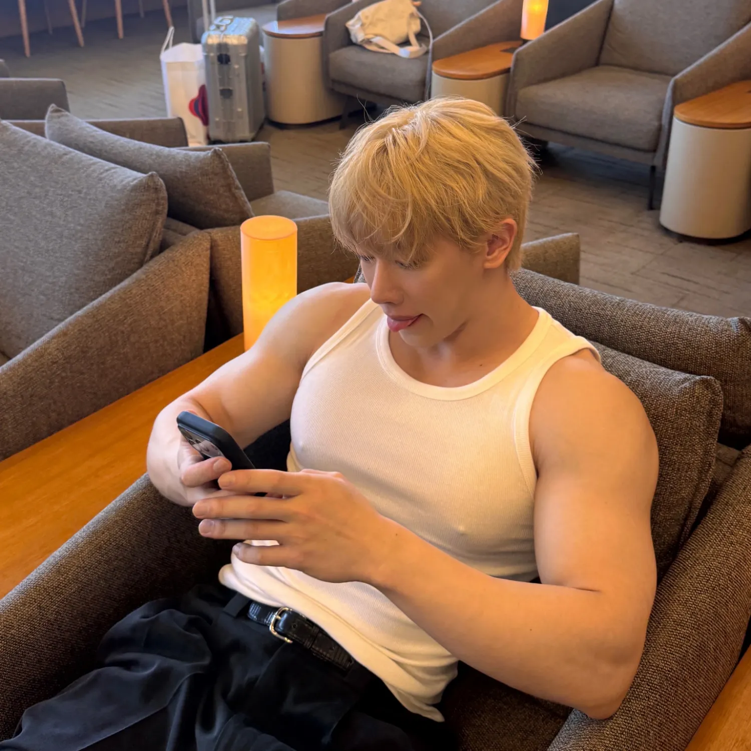 Behind-the-scenes cut of Wonho