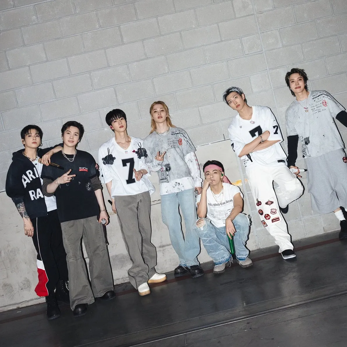 Behind-the-scenes cut of BTS