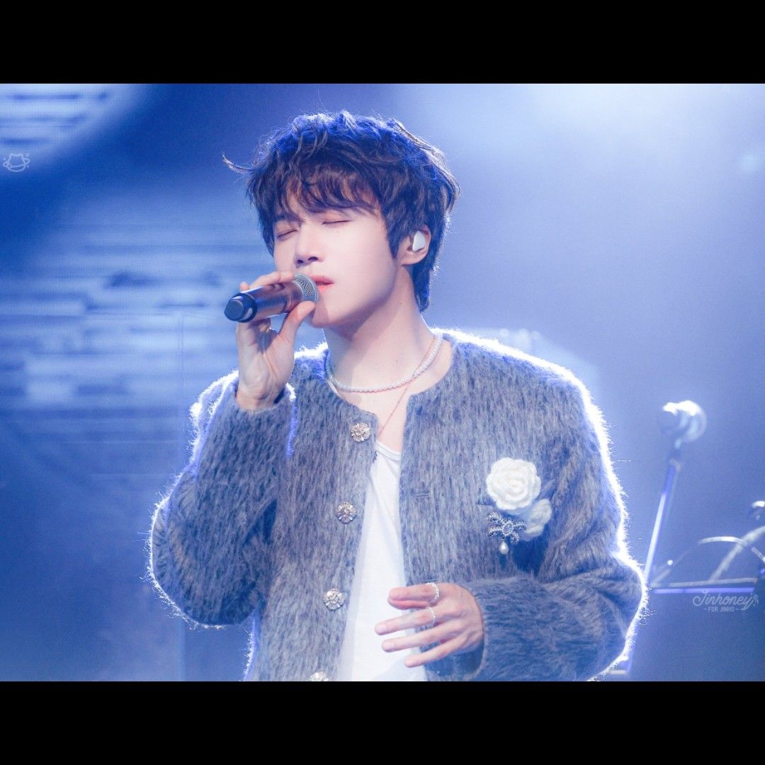 진호 (펜타곤)의 최신 사진