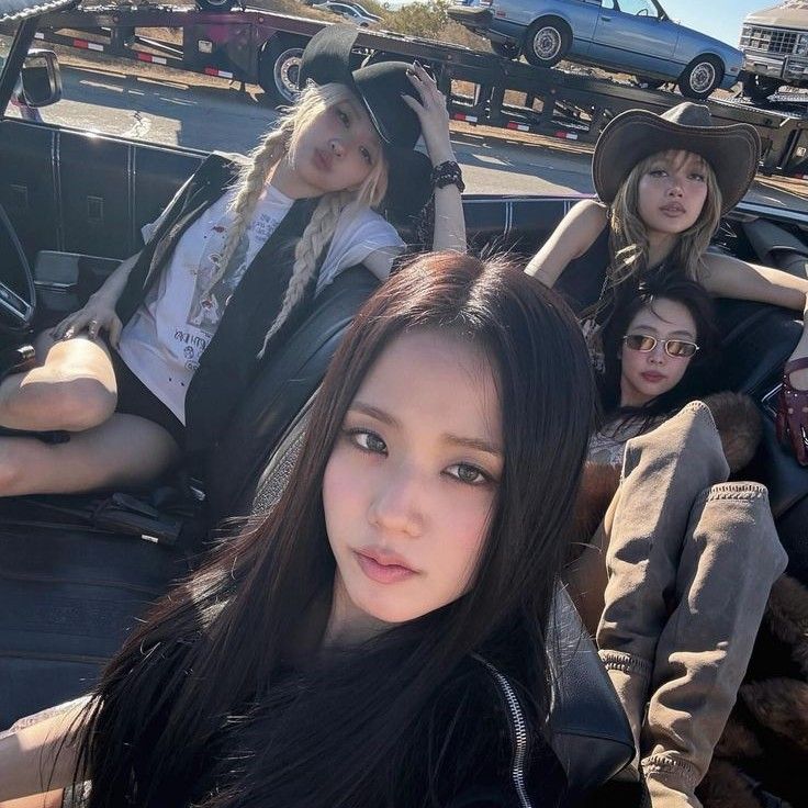 BLACKPINK의 비하인드 컷