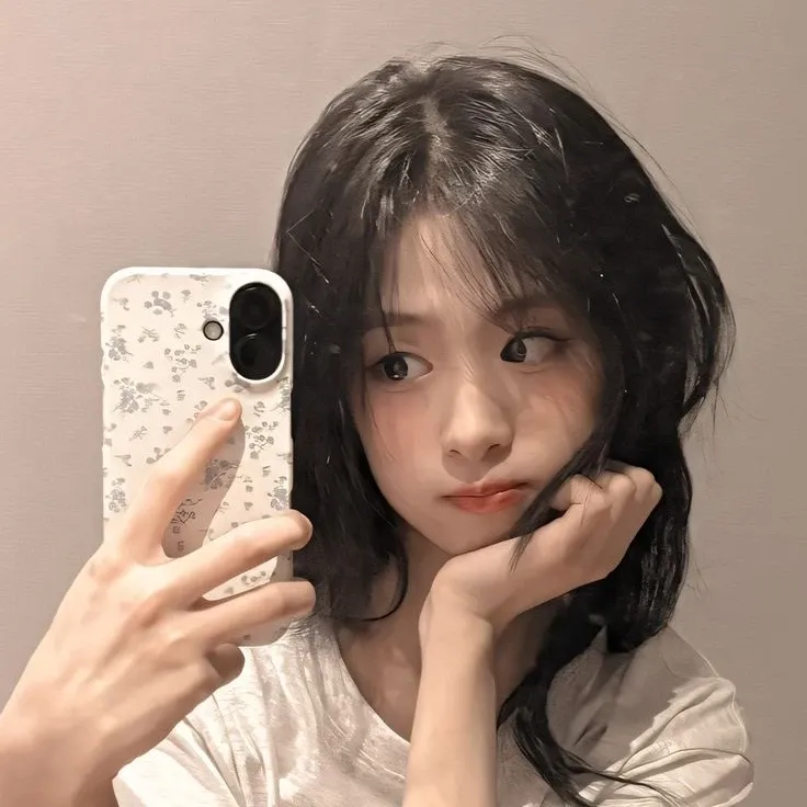 Behind-the-scenes cut of Ahyeon (BABYMONSTER)