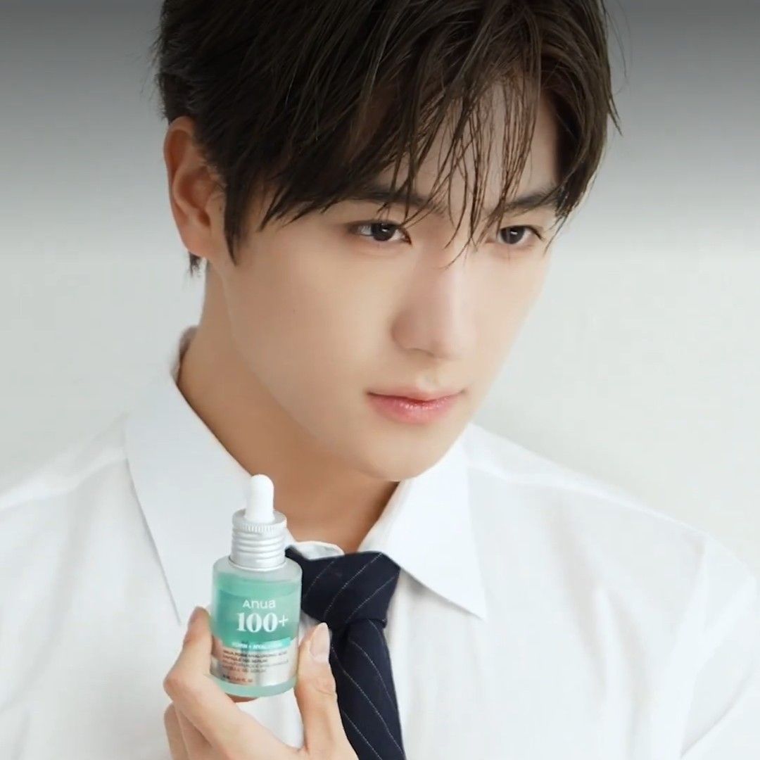 현재 (더보이즈)의 비하인드 컷