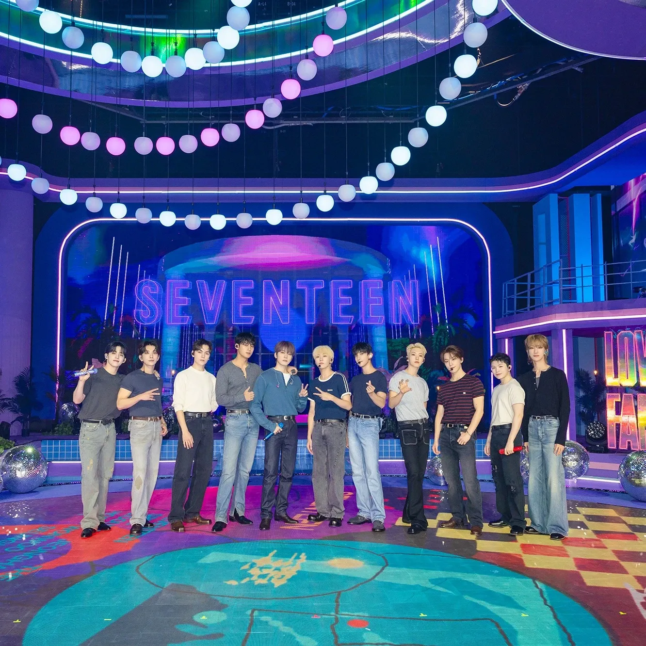 SEVENTEENの舞台裏ショット