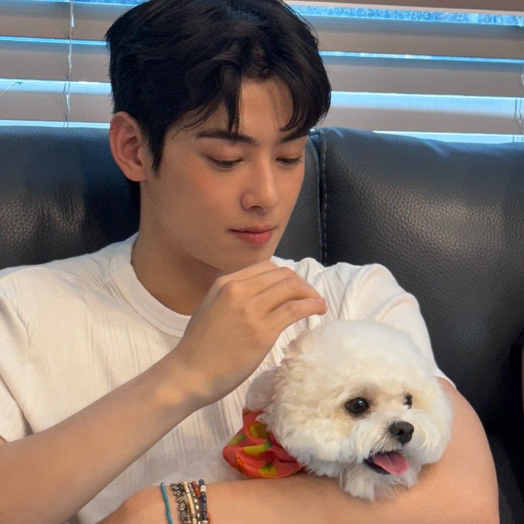 Recent activity shot of Eunwoo (ASTRO)