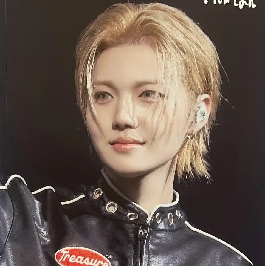 A moment captured by Doyoung (TREASURE)'s fan