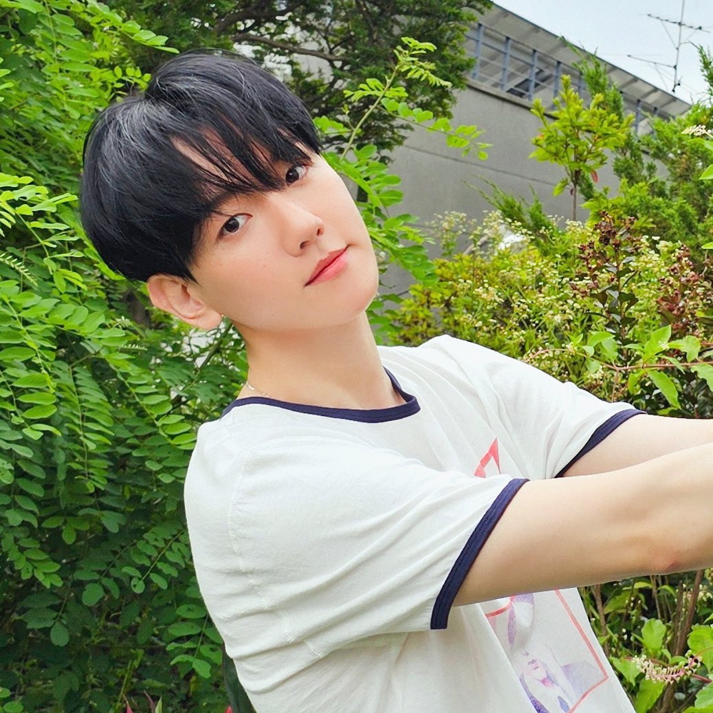 백현 (EXO) 최근 활동샷