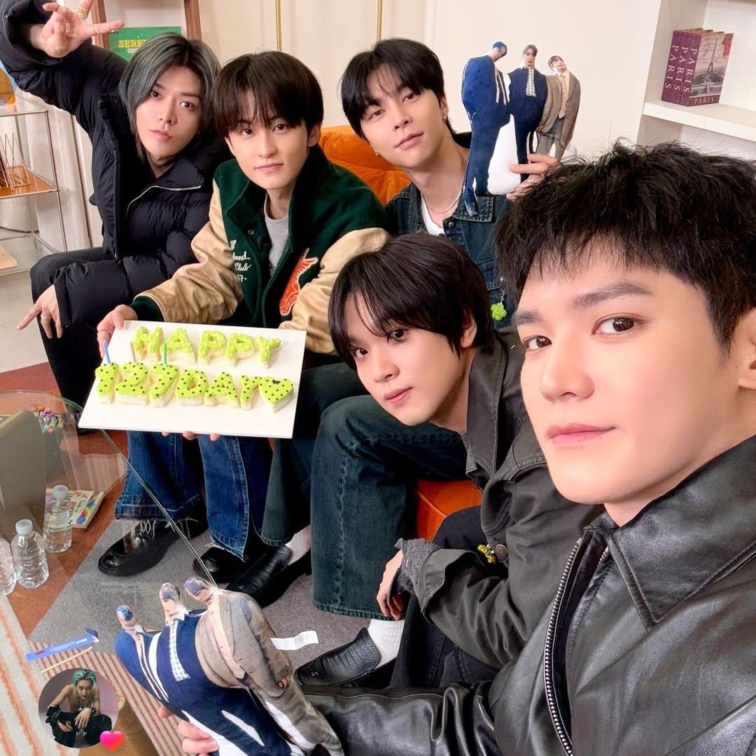 Foto aktivitas terbaru Yuta (NCT 127)