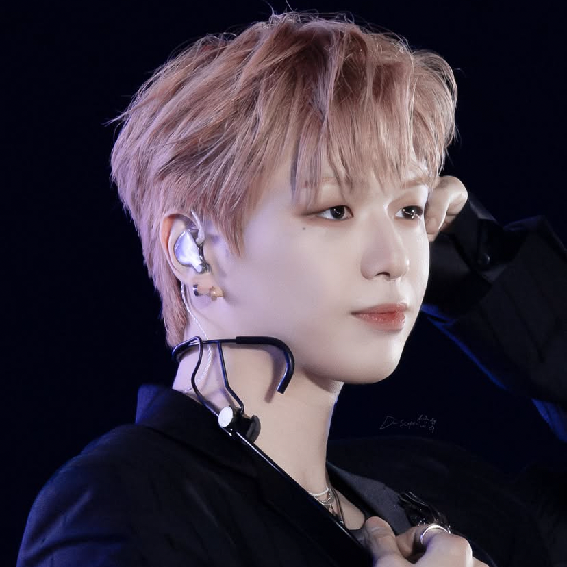 Behind-the-scenes cut of Kang Daniel
