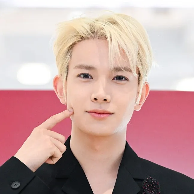 에반 최근 활동샷