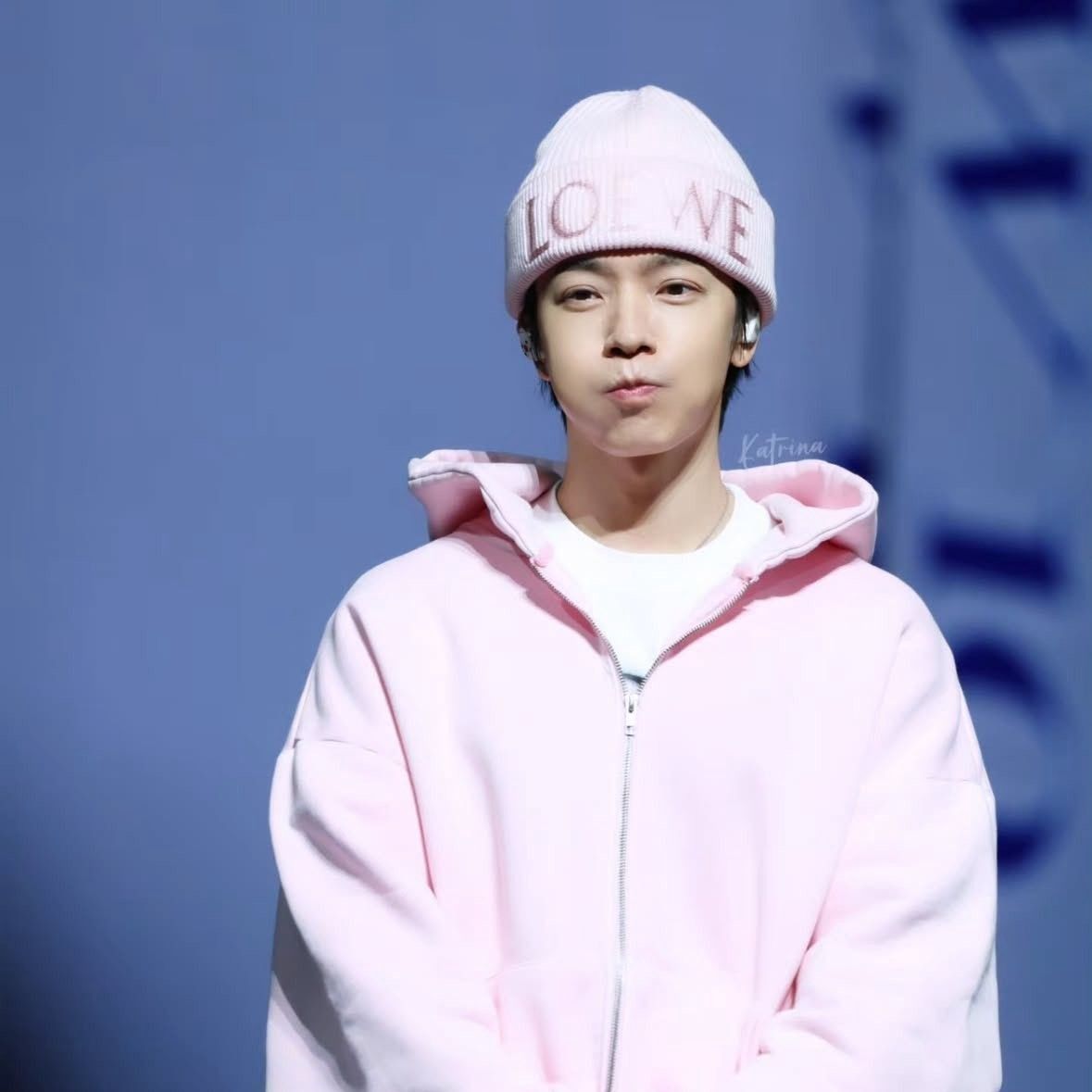 Behind-the-scenes cut of Donghae (Super Junior)