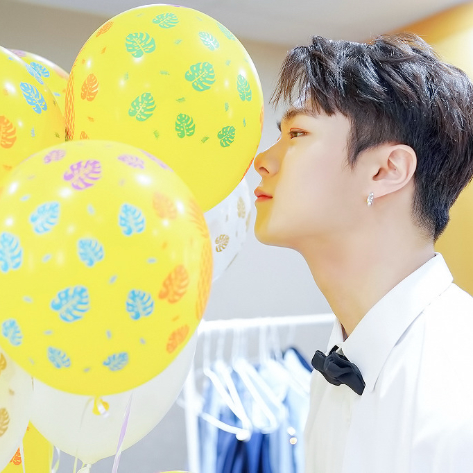 아스트로 최근 활동샷