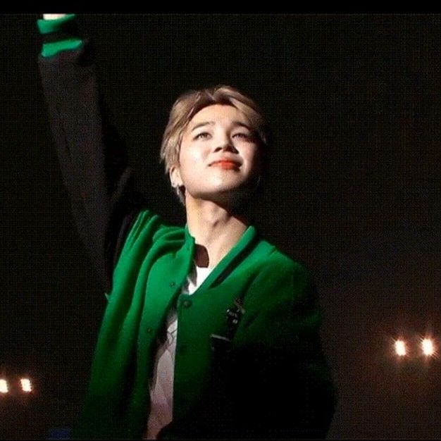 Today’s hot picks from the 지민 (방탄소년단) community