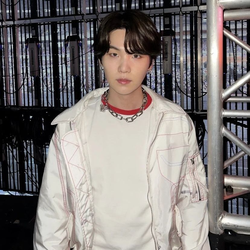 SUGA (防弹少年团)的最新活动照片