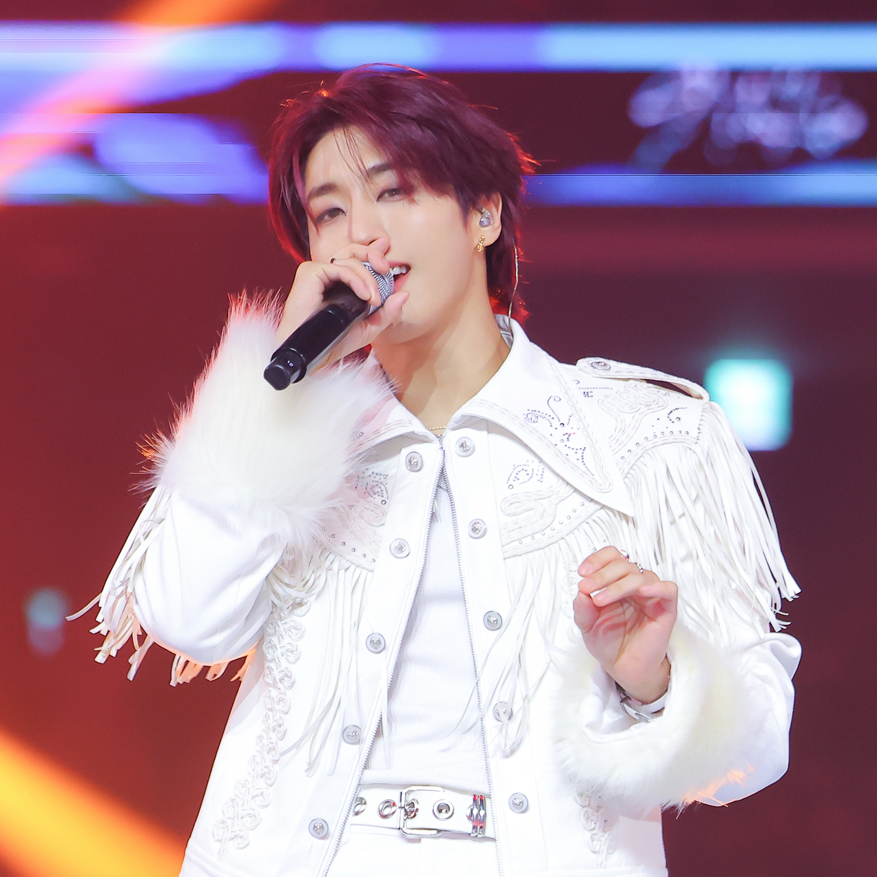 Behind-the-scenes cut of HAN (Stray Kids)