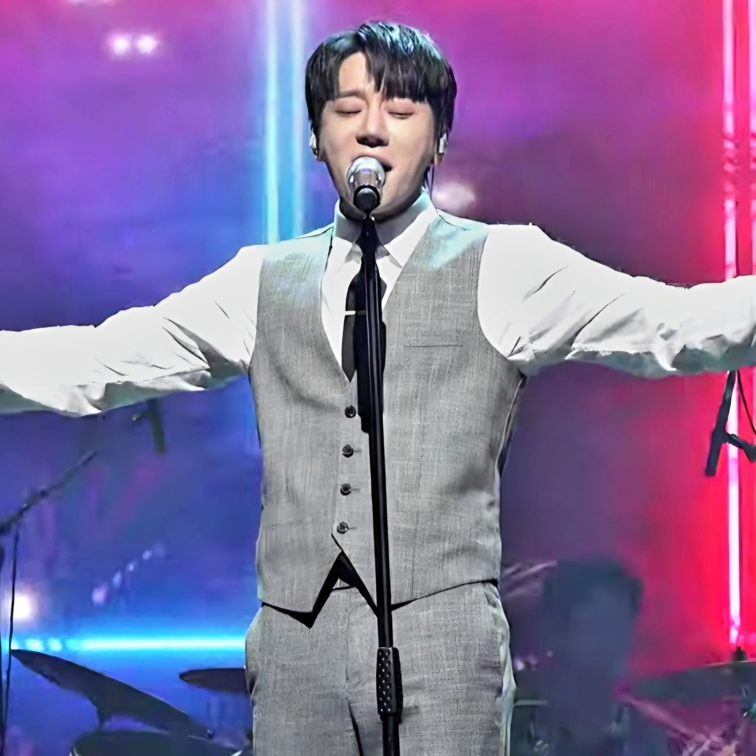 A moment captured by Hwang Chiyeol's fan