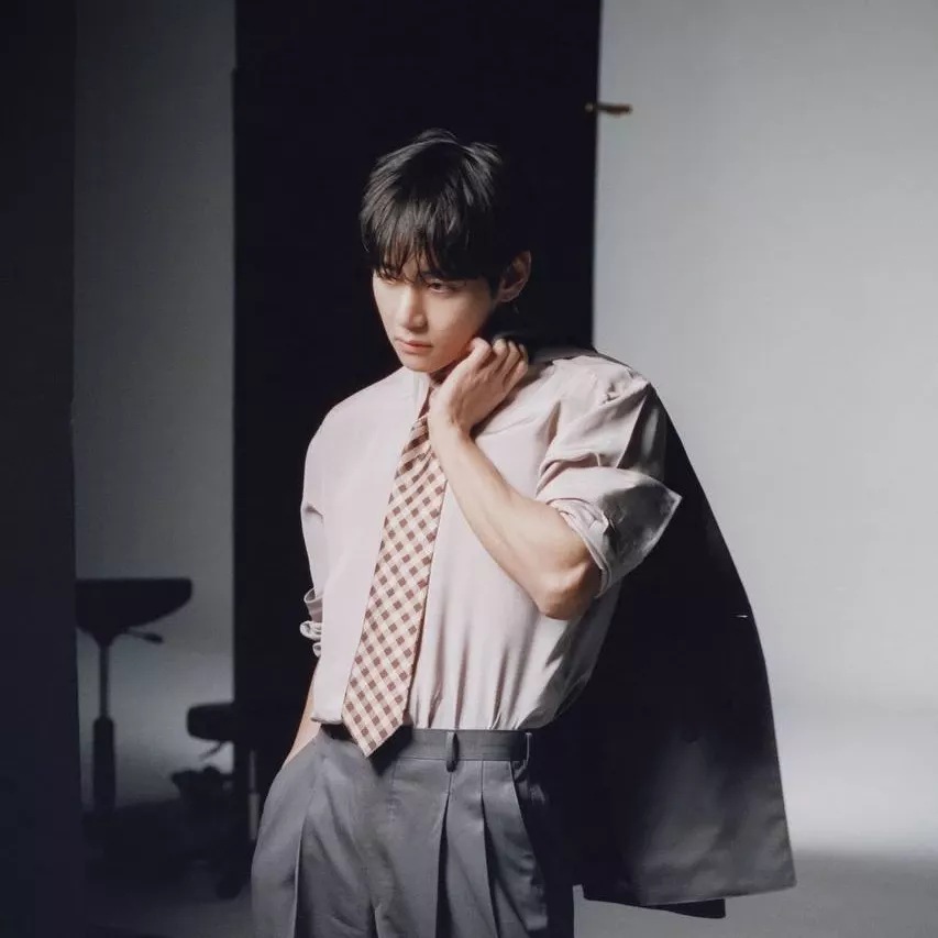 Momen yang diabadikan oleh penggemar V (BTS)