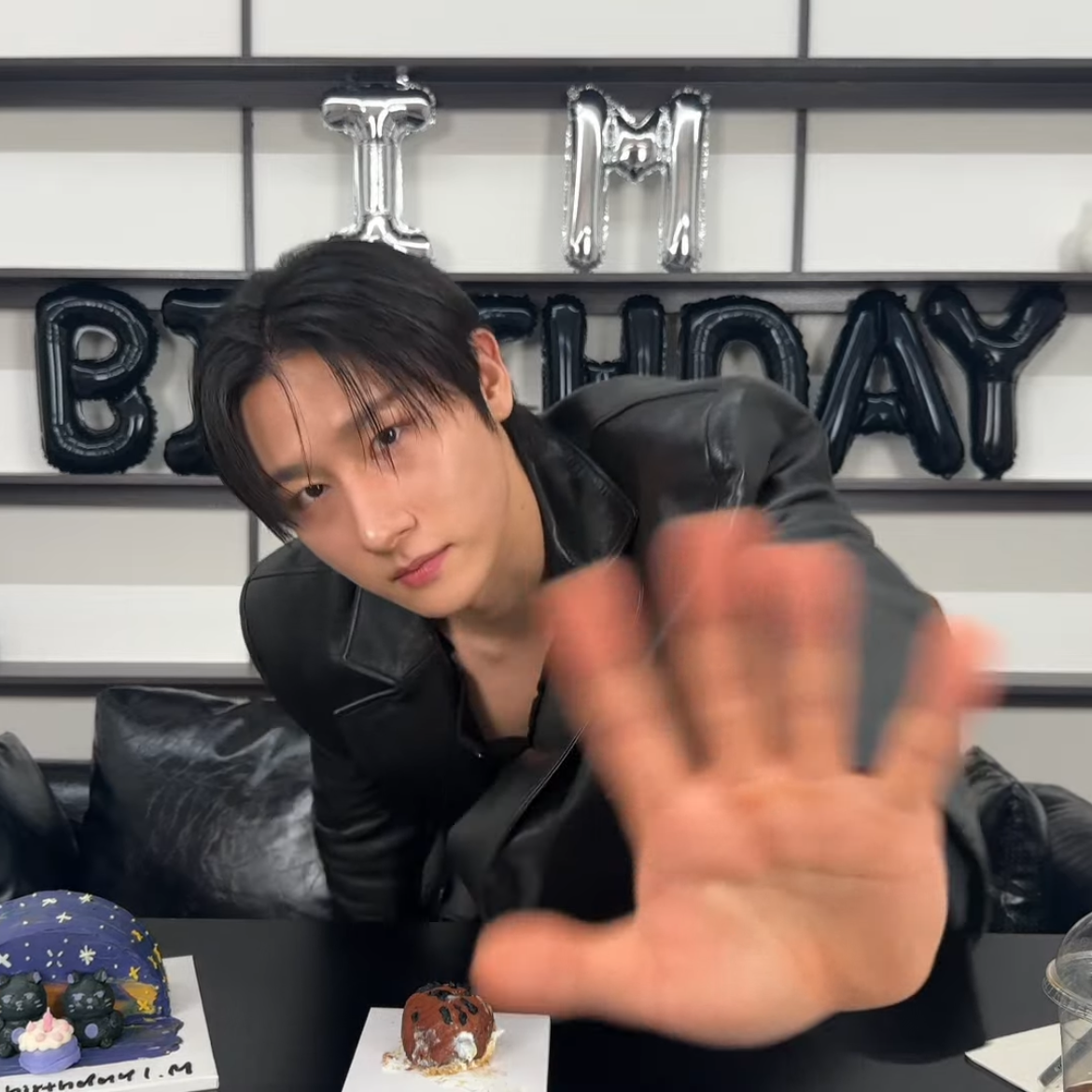 Behind-the-scenes cut of I.M (MONSTA X)