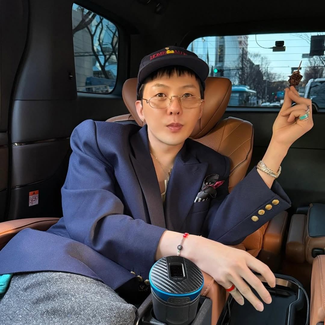 G-DRAGON (BIGBANG)的最新活動照片