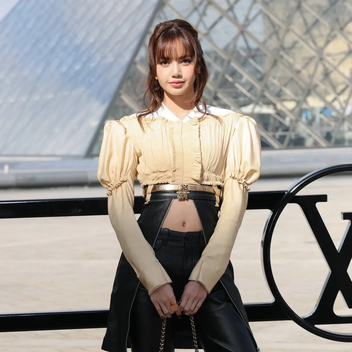 Foto aktivitas terbaru Lisa (BLACKPINK)